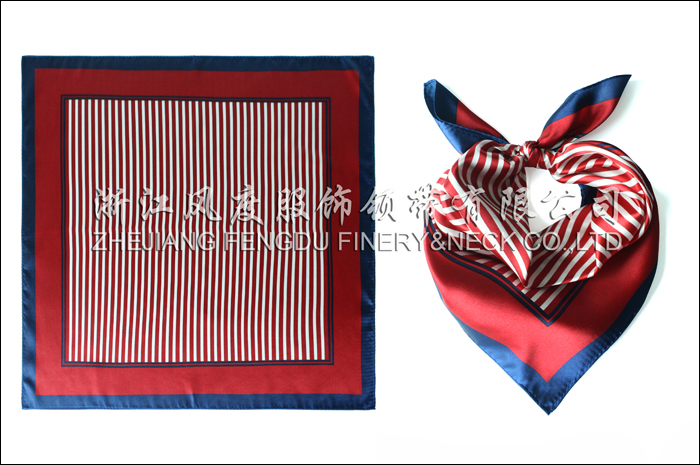 ?？诿捞m機(jī)場(chǎng)免稅店 仿絲小方巾 規(guī)格：53x53cm